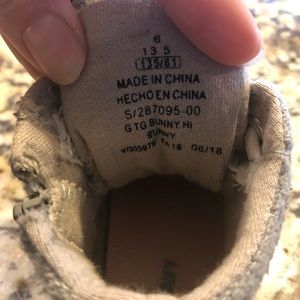 Size 6 toddler shoes (Old Navy)